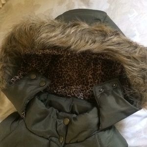 OLIVE GREEN CHEETAH SKI VEST